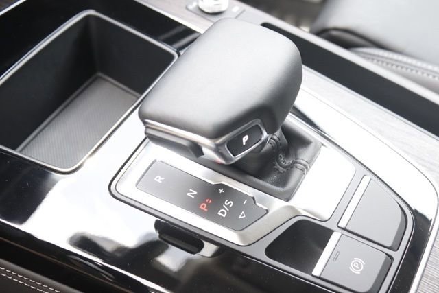 Used 2025 Audi Q5 2.0T Premium Plus AWD/4WD image 31