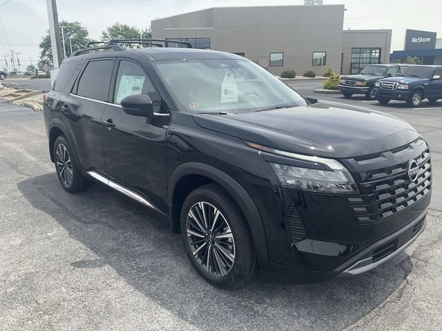New 2026 Nissan Pathfinder Platinum AWD/4WD image 3
