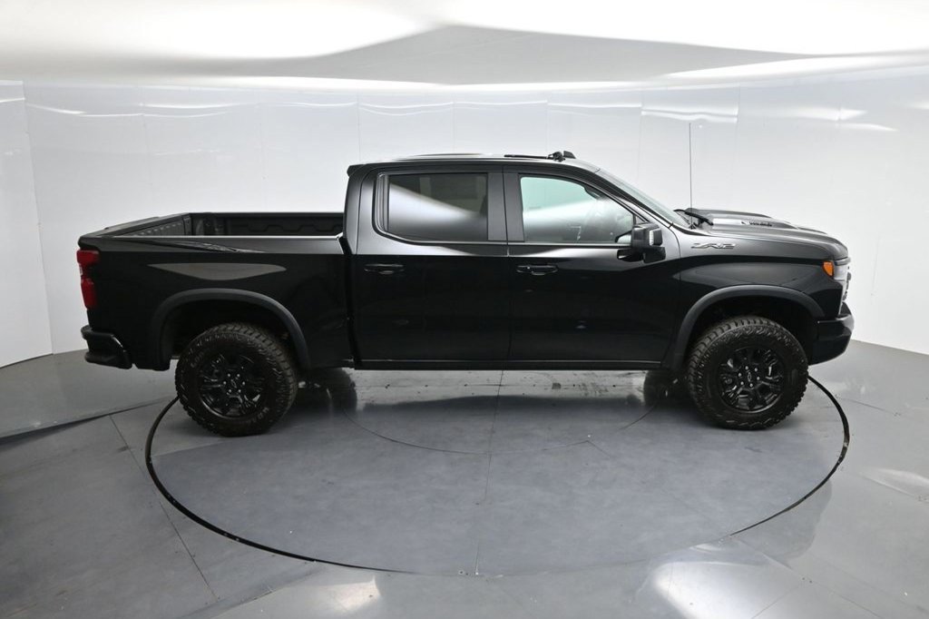New 2026 Chevrolet Silverado 1500 ZR2 w/ LPO, Dark Essentials Package AWD/4WD image 19