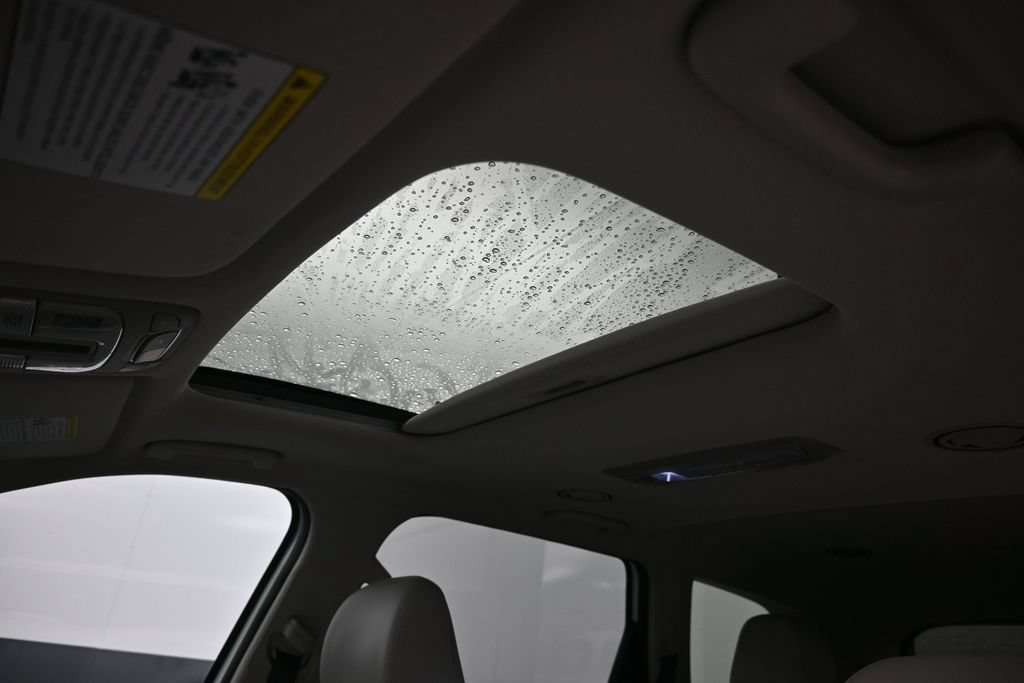 Used 2024 Kia Telluride S w/ S Sunroof Package FWD image 25