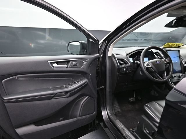 Used 2022 Ford Edge Titanium w/ Equipment Group 301A AWD/4WD image 12