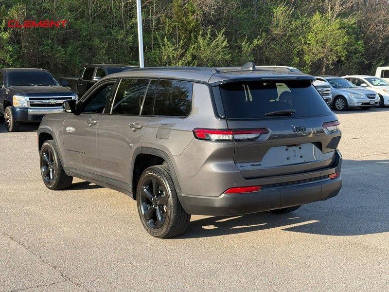Used 2023 Jeep Grand Cherokee L Laredo AWD/4WD image 3