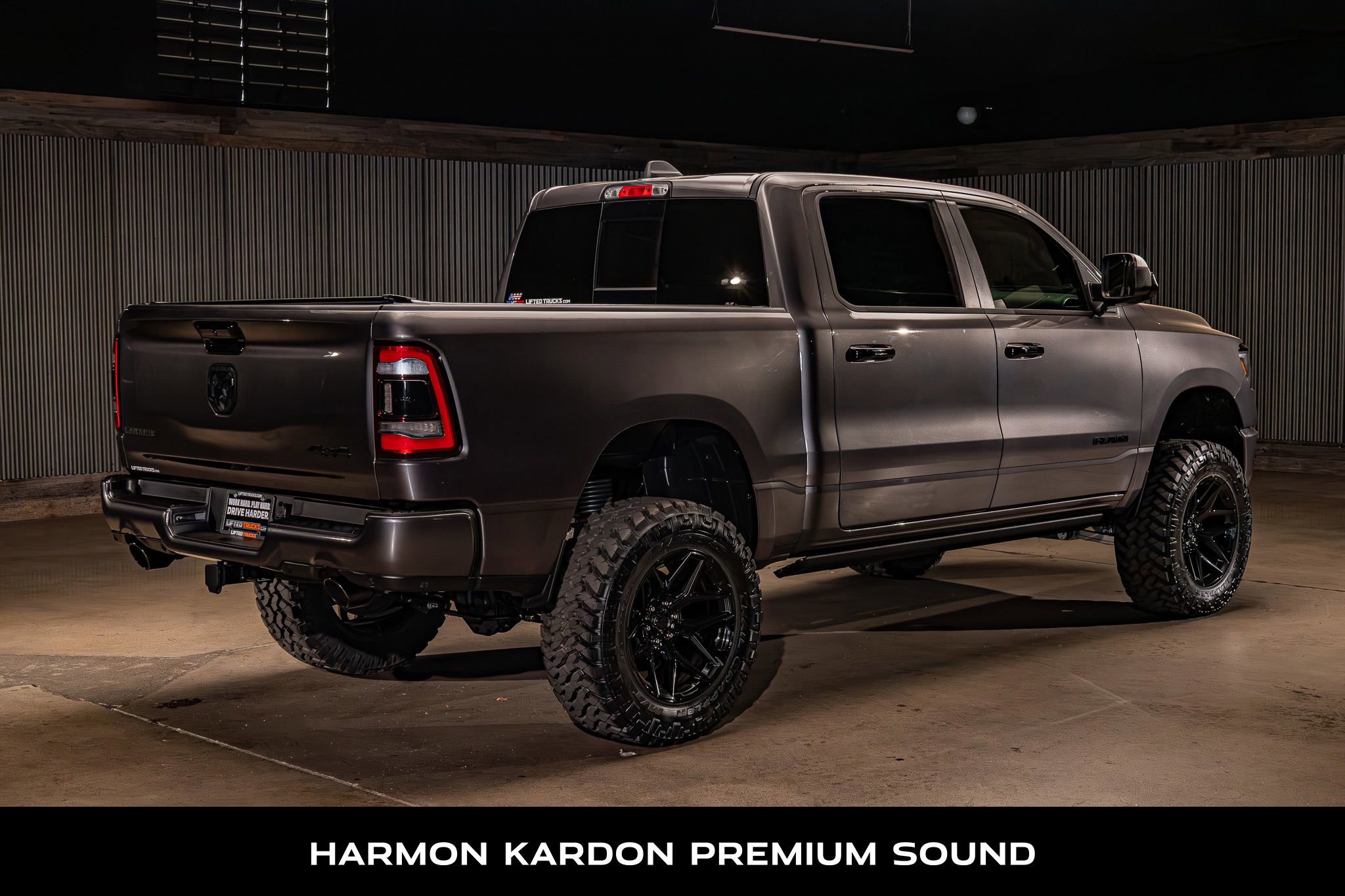 Used 2024 RAM 1500 Laramie AWD/4WD image 10