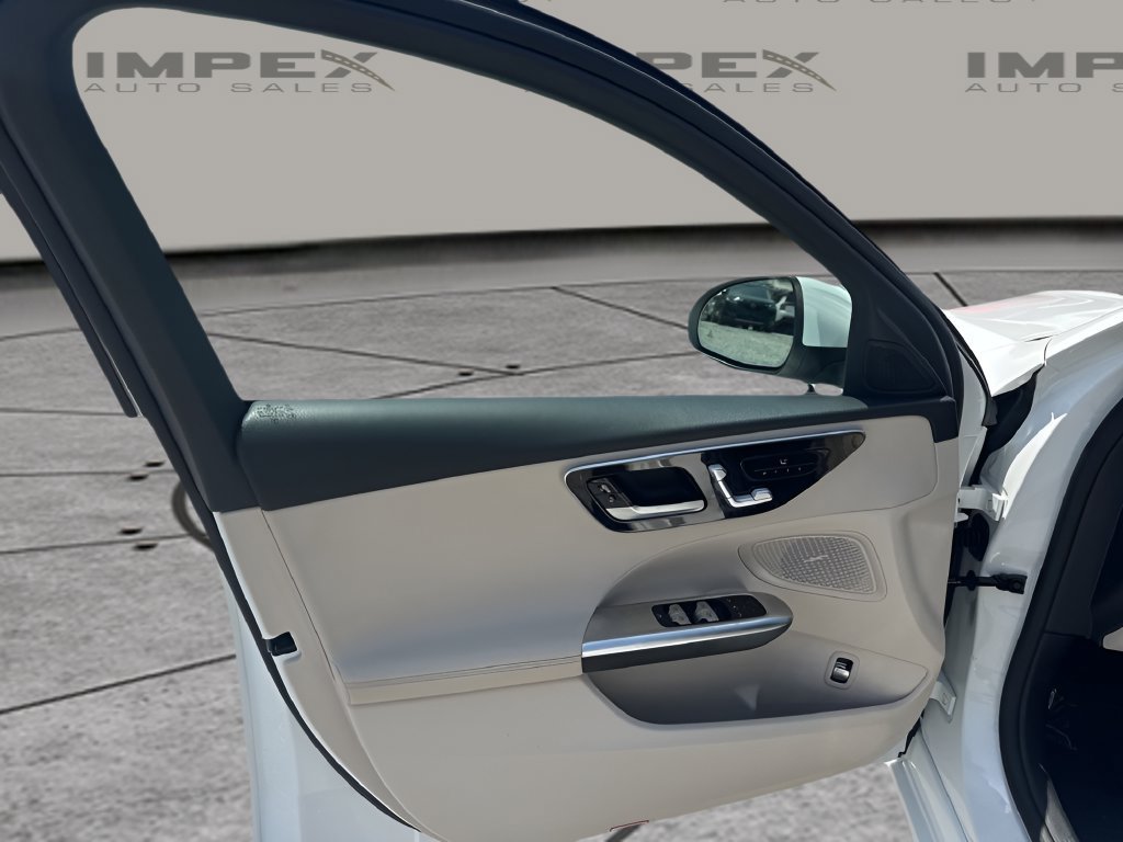 Used 2025 Mercedes-Benz C 300 Sedan image 22