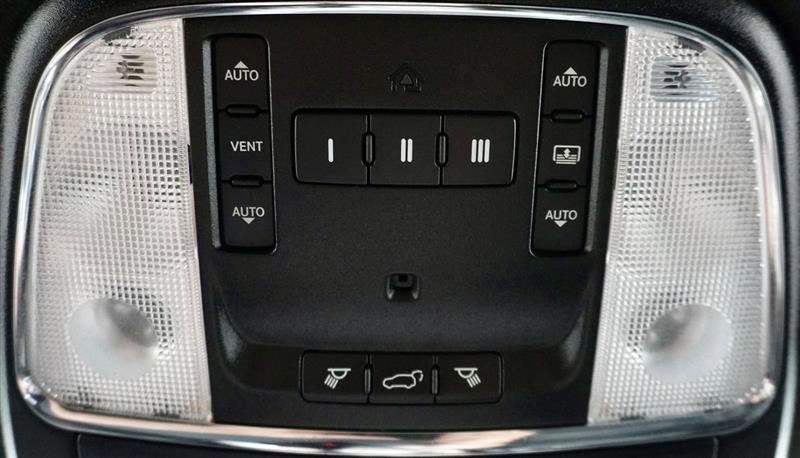 Used 2014 Jeep Grand Cherokee Summit AWD/4WD image 31