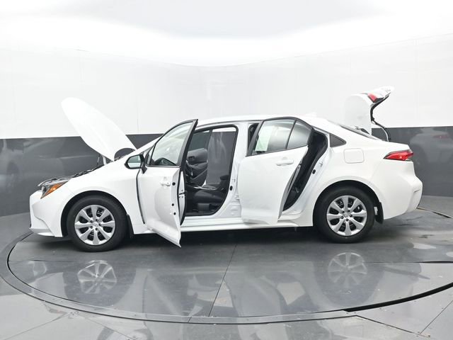Used 2026 Toyota Corolla LE image 27