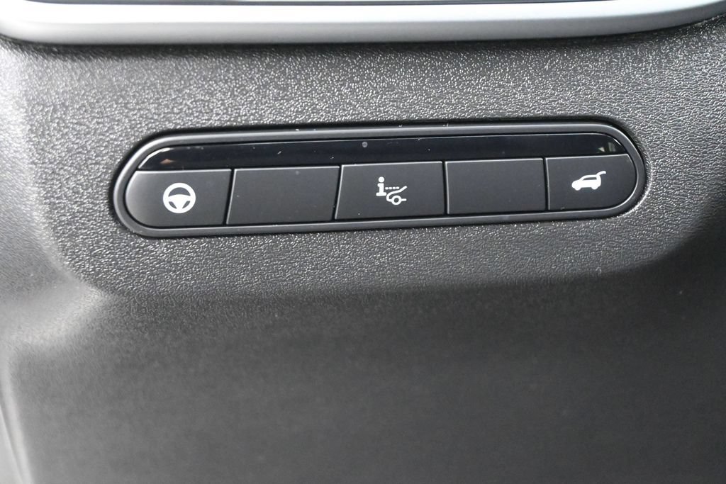 Used 2023 INFINITI QX60 Luxe w/ Vision Package FWD image 7