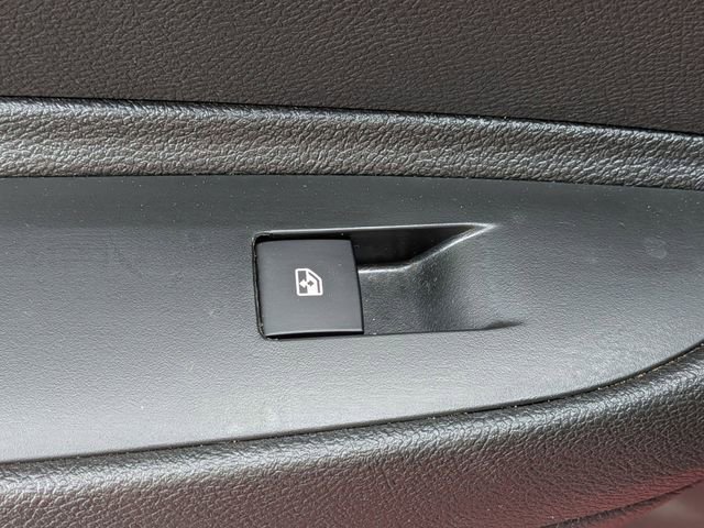 Used 2018 Chevrolet Trax LT w/ LT Convenience Package image 28