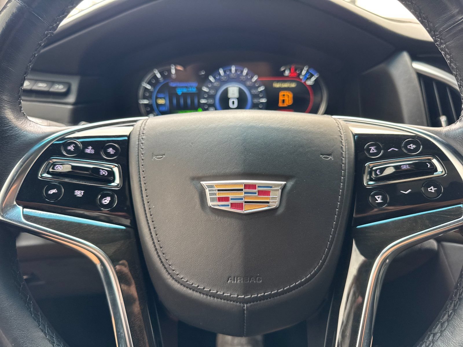 Used 2020 Cadillac Escalade Platinum w/ Escalade Sport Edition AWD/4WD image 28