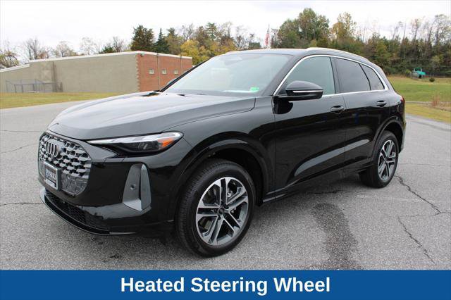 Certified 2025 Audi Q5 Premium w/ Convenience Package AWD/4WD image 6
