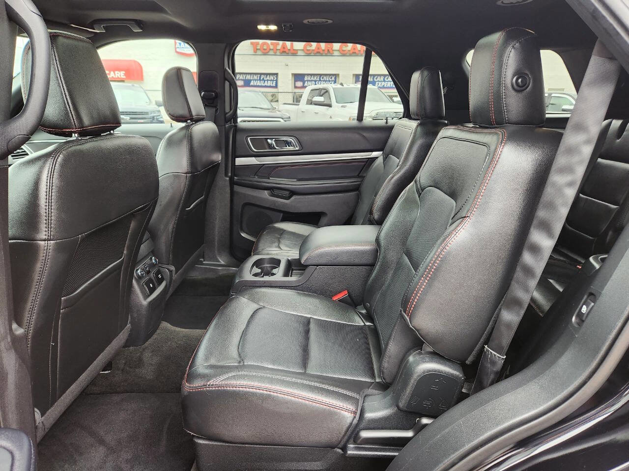 Used 2018 Ford Explorer Sport w/ Equipment Group 401A image 13