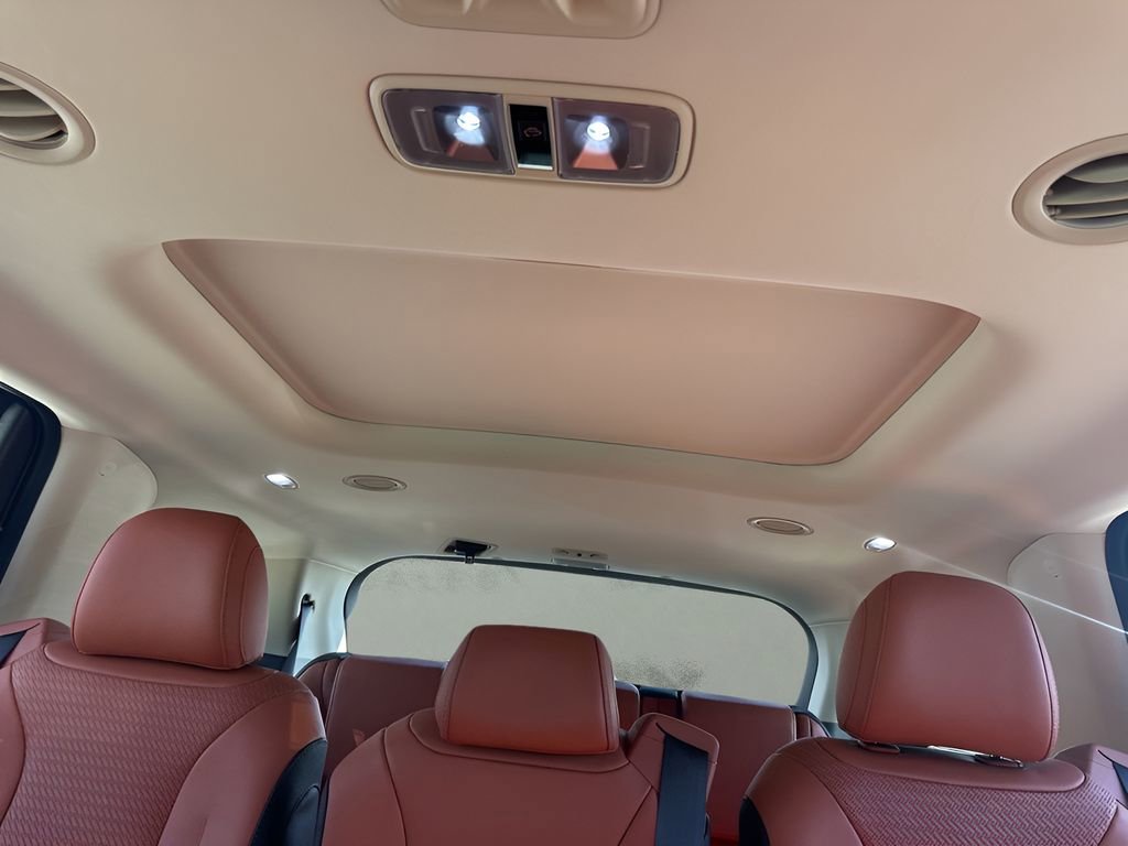 Used 2024 Kia Carnival SX Prestige FWD image 12