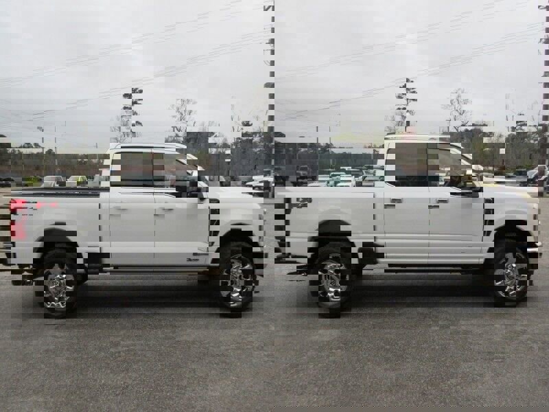 New 2026 Ford F250 Lariat w/ Lariat Ultimate Package image 6