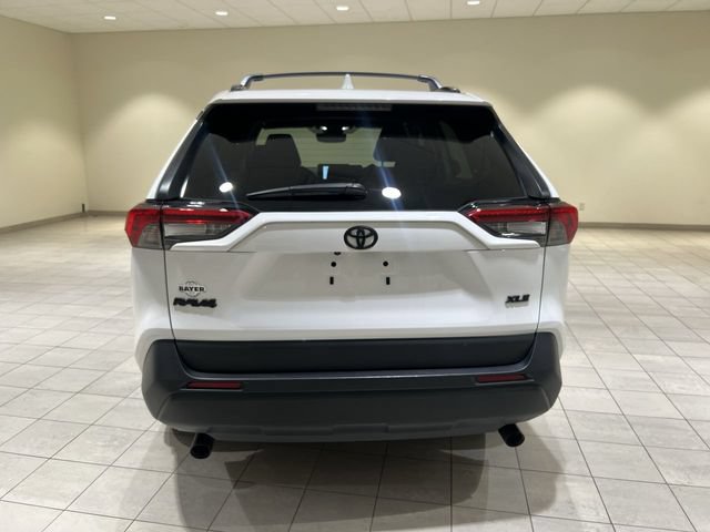 Used 2025 Toyota RAV4 XLE w/ Convenience Package FWD image 4