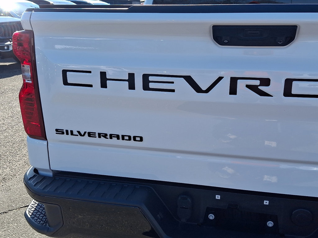 Used 2023 Chevrolet Silverado 1500 Custom Trail Boss w/ LPO, Dark Essentials Package image 17