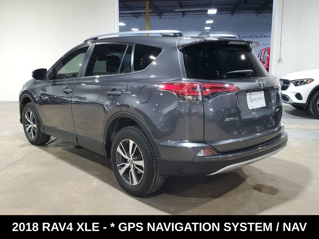 Used 2018 Toyota RAV4 XLE FWD image 11