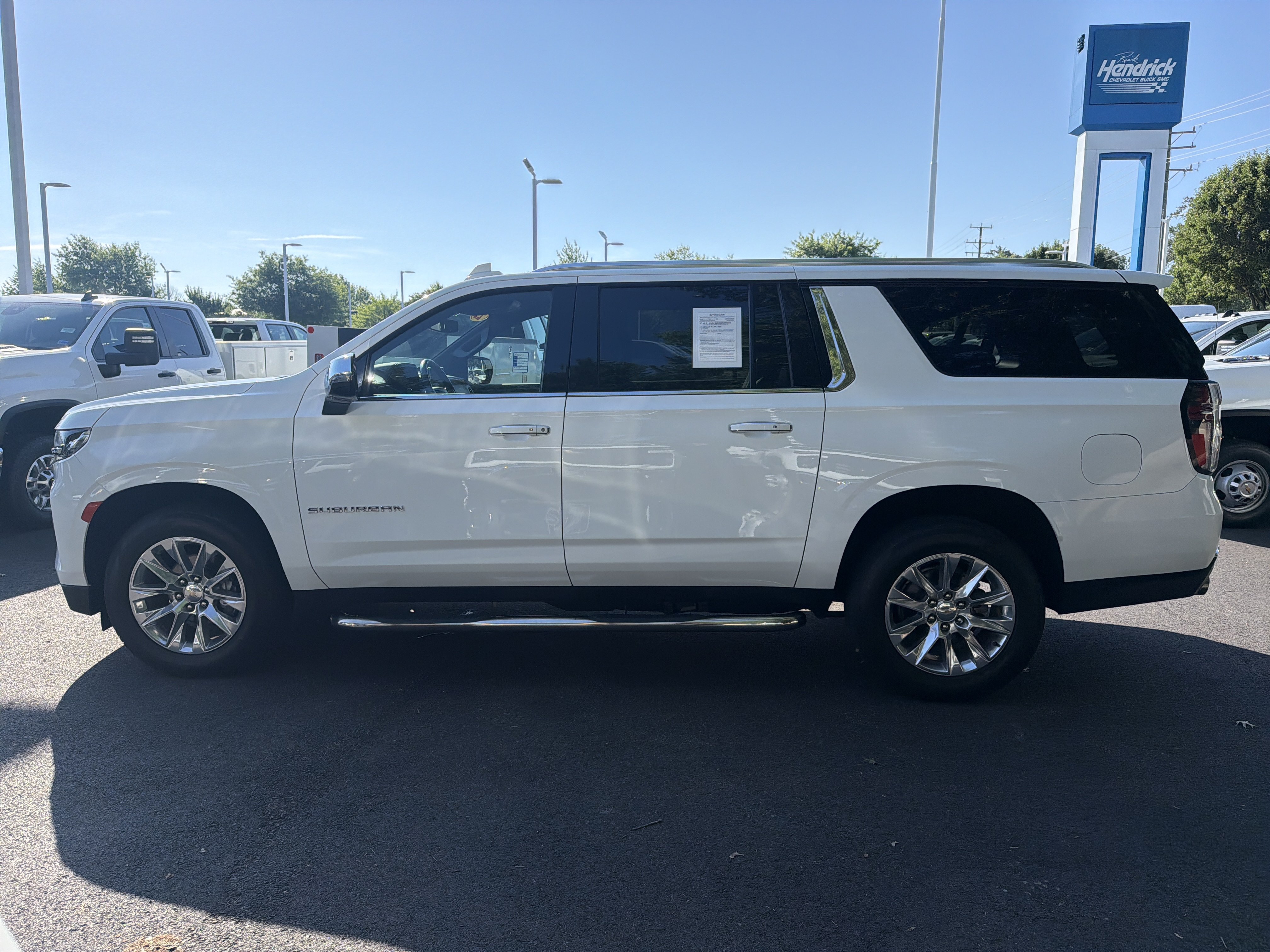 Used 2023 Chevrolet Suburban Premier AWD/4WD image 7