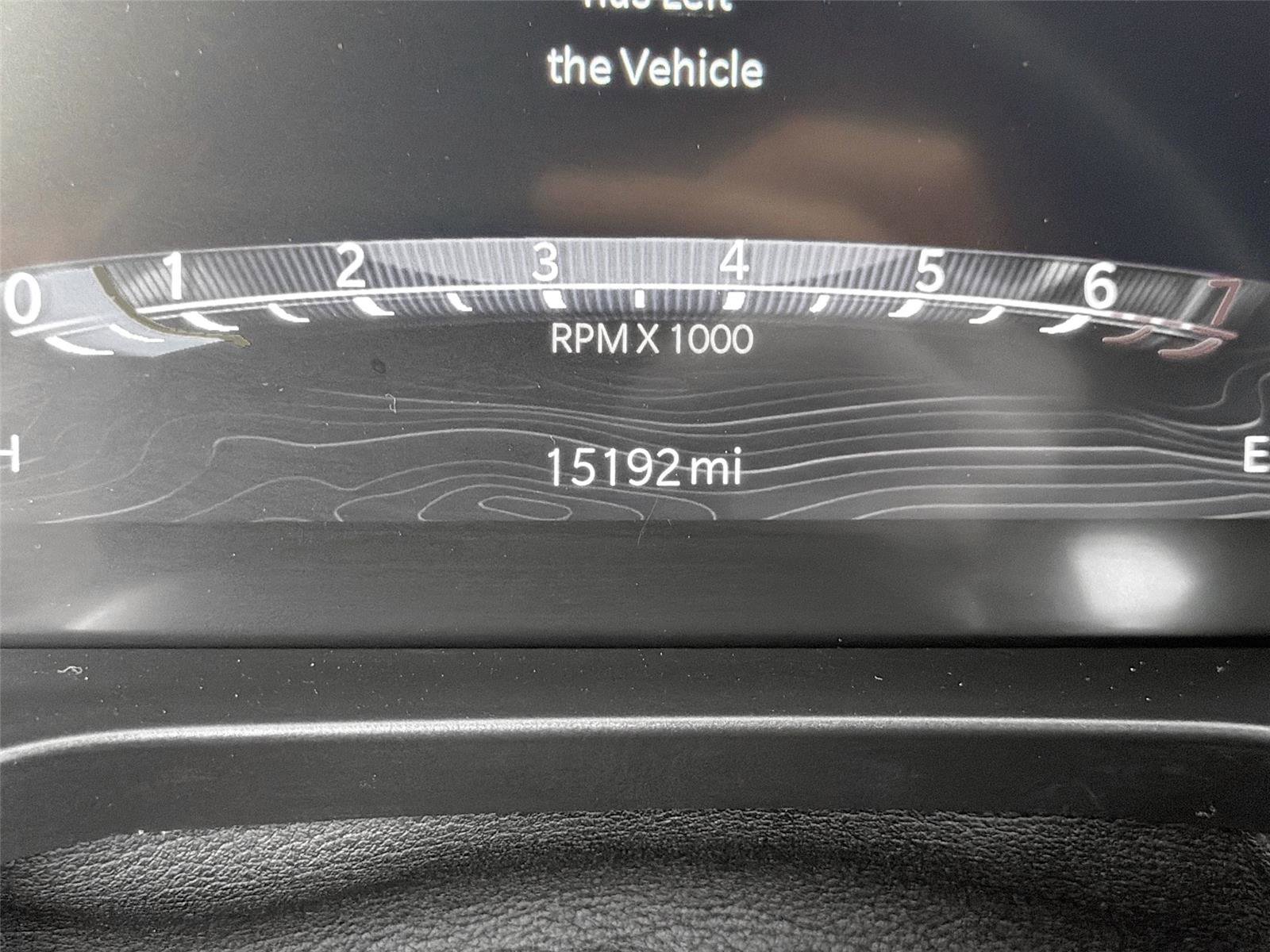 Used 2023 Jeep Grand Cherokee Limited image 13