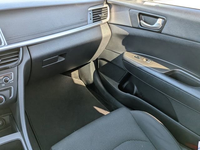 Used 2020 Kia Optima LX image 15