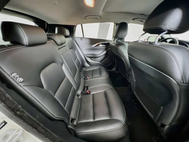 Used 2017 INFINITI QX30 Premium w/ Navigation Package FWD image 38