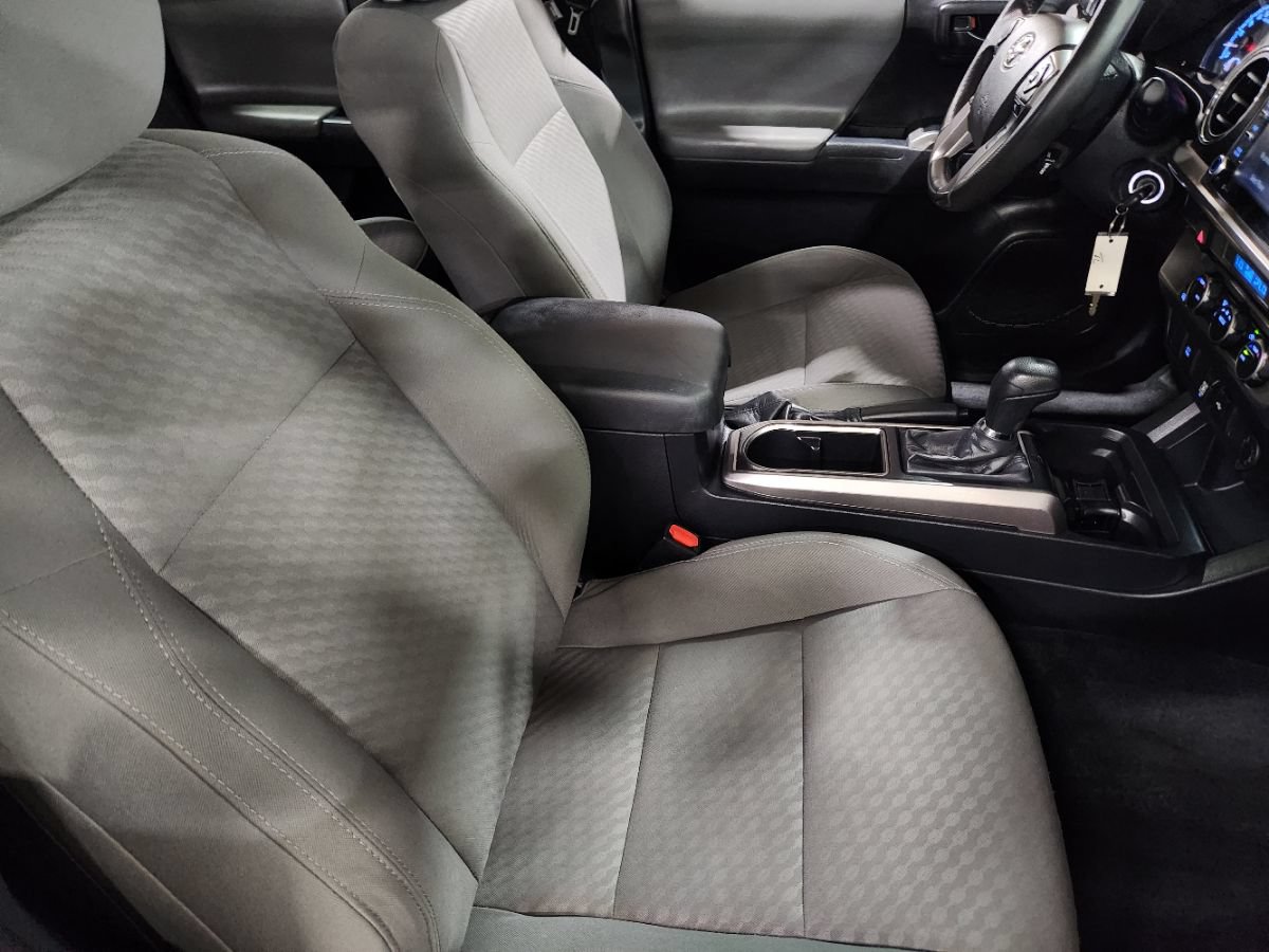Used 2022 Toyota Tacoma SR5 RWD image 31