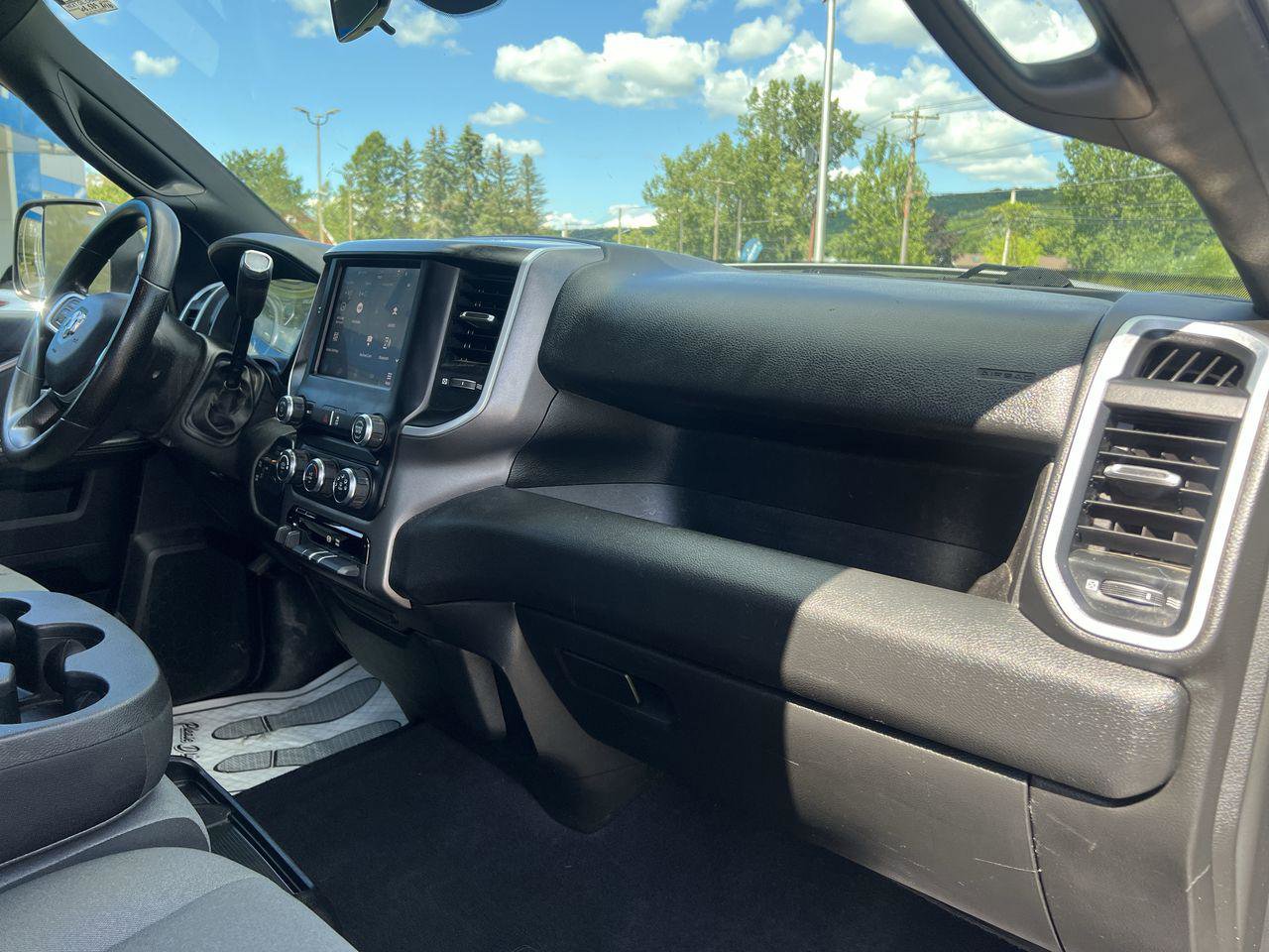 Used 2022 RAM 2500 Big Horn image 28