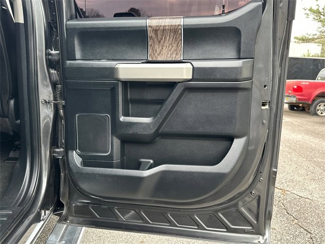 Used 2017 Ford F250 Lariat w/ Chrome Package image 16