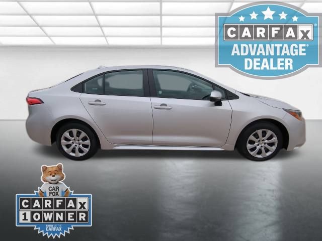 Used 2025 Toyota Corolla LE image 28