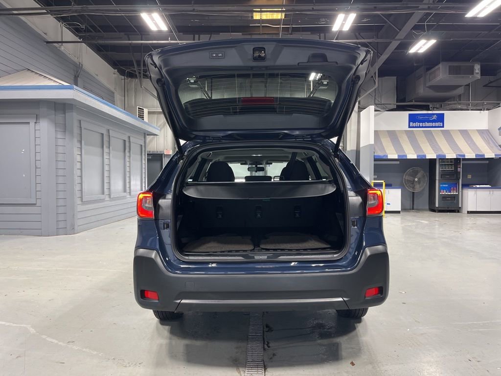 Certified 2025 Subaru Outback Premium image 10