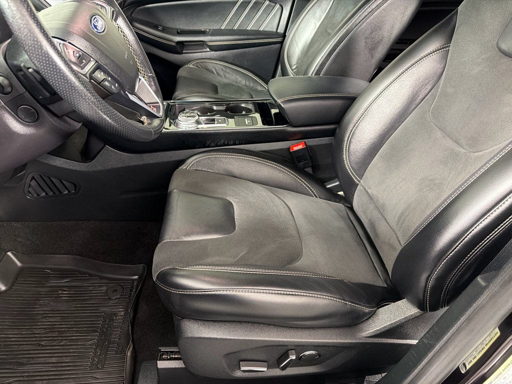 Used 2019 Ford Edge ST AWD/4WD image 12