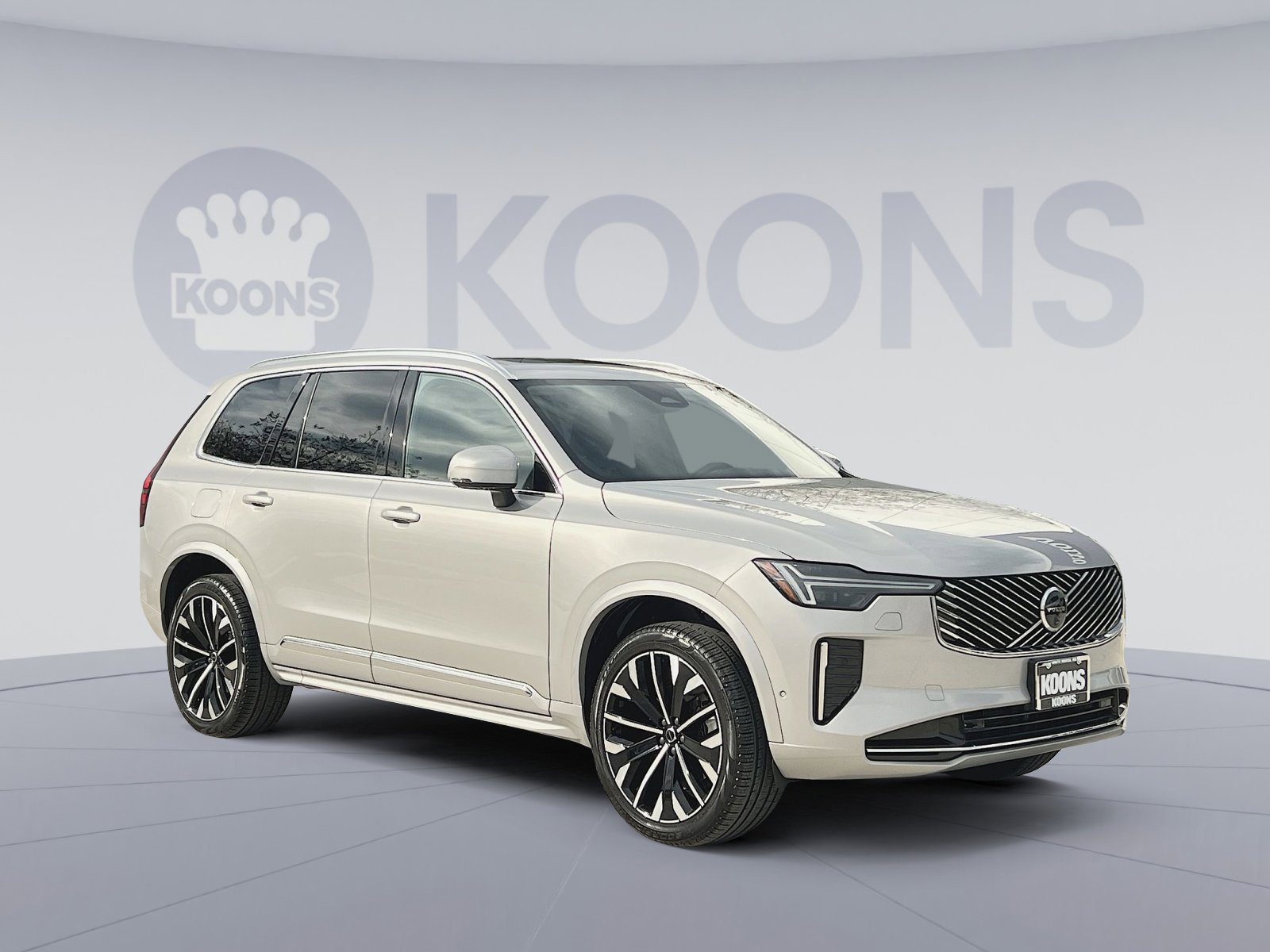 Certified 2025 Volvo XC90 B6 Plus AWD/4WD image 18