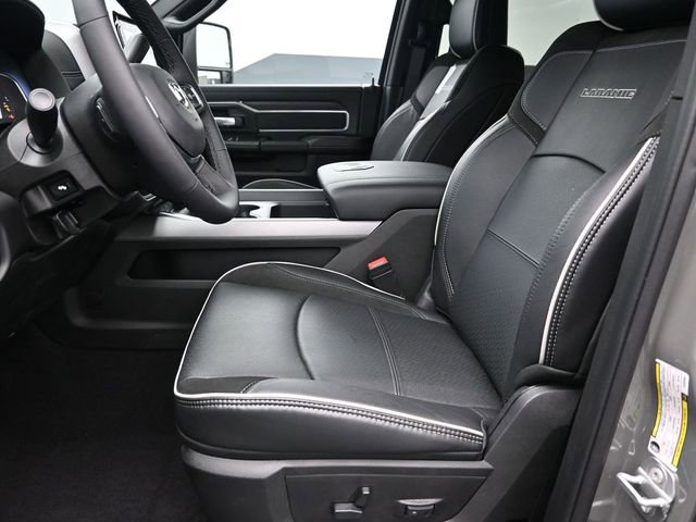 New 2026 RAM 3500 Laramie AWD/4WD image 23