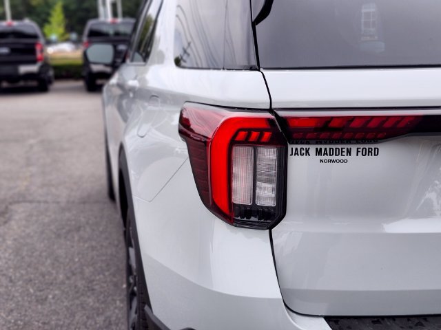 New 2027 Ford Explorer ST w/ Sun And Sound Package AWD/4WD image 9