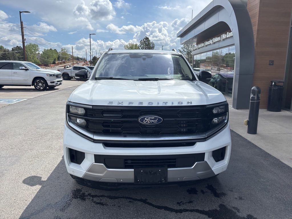 Used 2025 Ford Expedition Max Platinum AWD/4WD image 3
