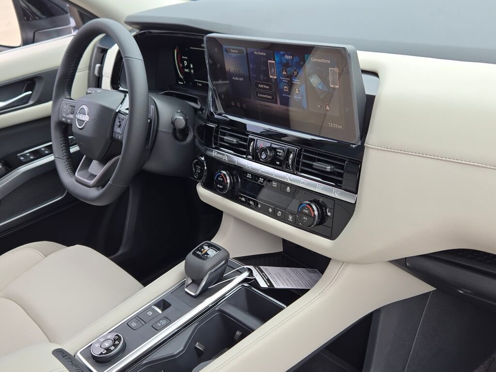 New 2026 Nissan Pathfinder SL AWD/4WD image 5