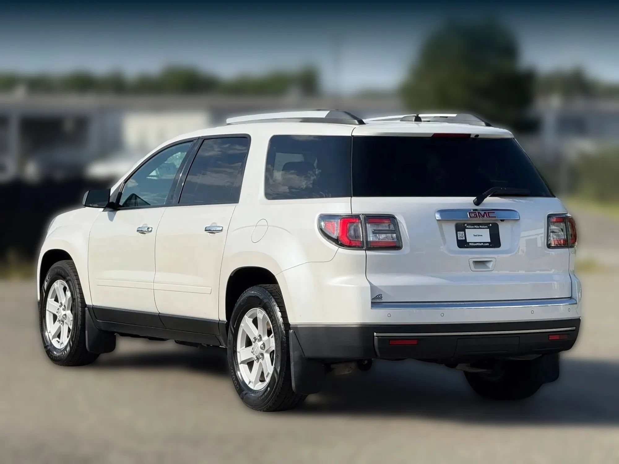Used 2016 GMC Acadia SLE AWD/4WD image 10