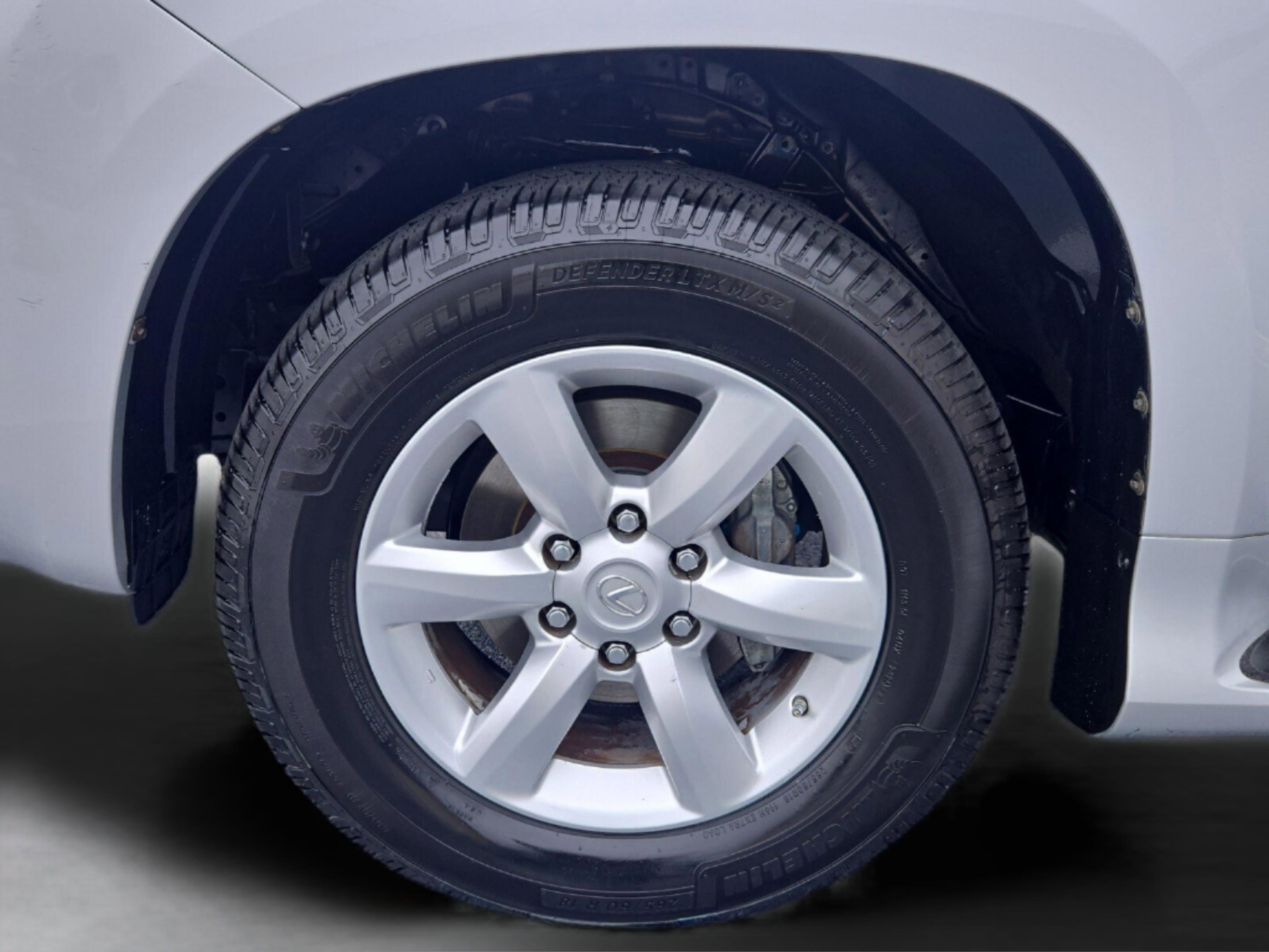 Used 2012 Lexus GX 460 image 32