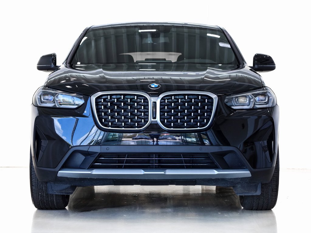 Used 2025 BMW X4 xDrive30i image 2