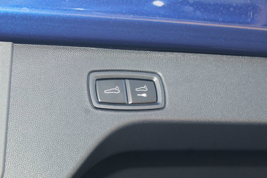 New 2026 Porsche Macan 4 Electric AWD/4WD image 13