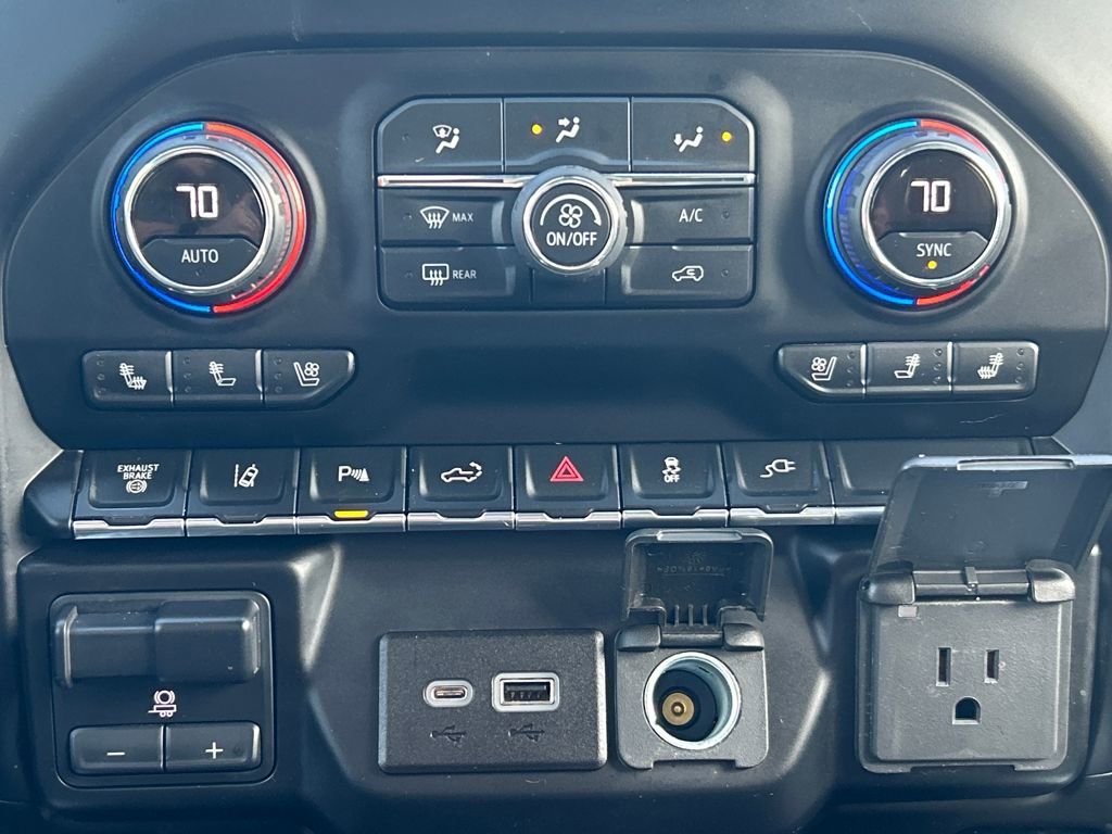 Used 2021 Chevrolet Silverado 3500 High Country w/ LPO, Hitch Package image 16