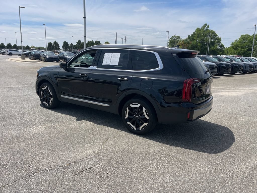 Used 2025 Kia Telluride S FWD image 4