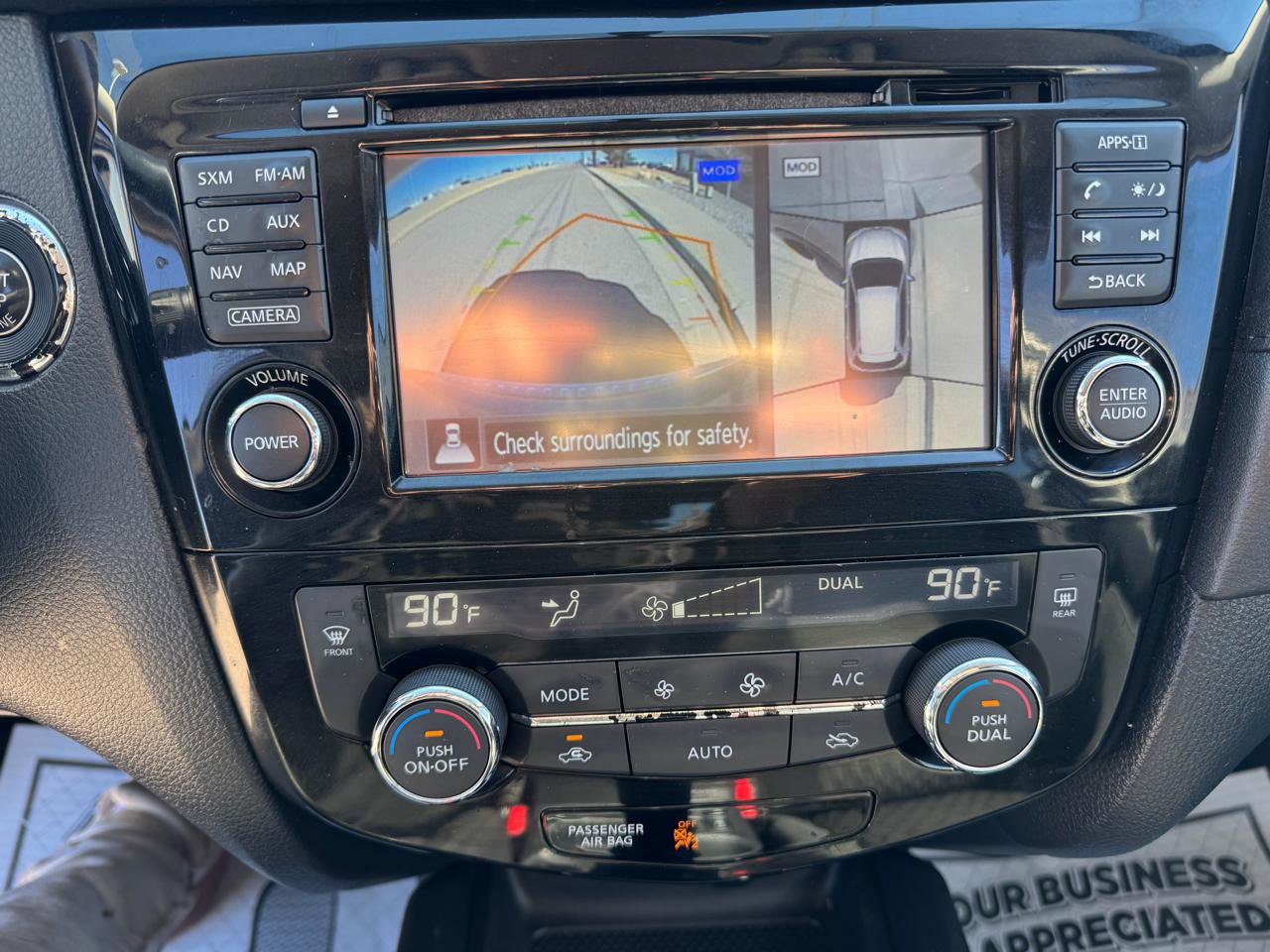 Used 2017 Nissan Rogue SV w/ SV Premium Package image 19