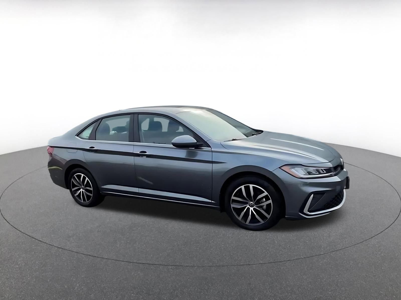 Used 2025 Volkswagen Jetta SE video 2