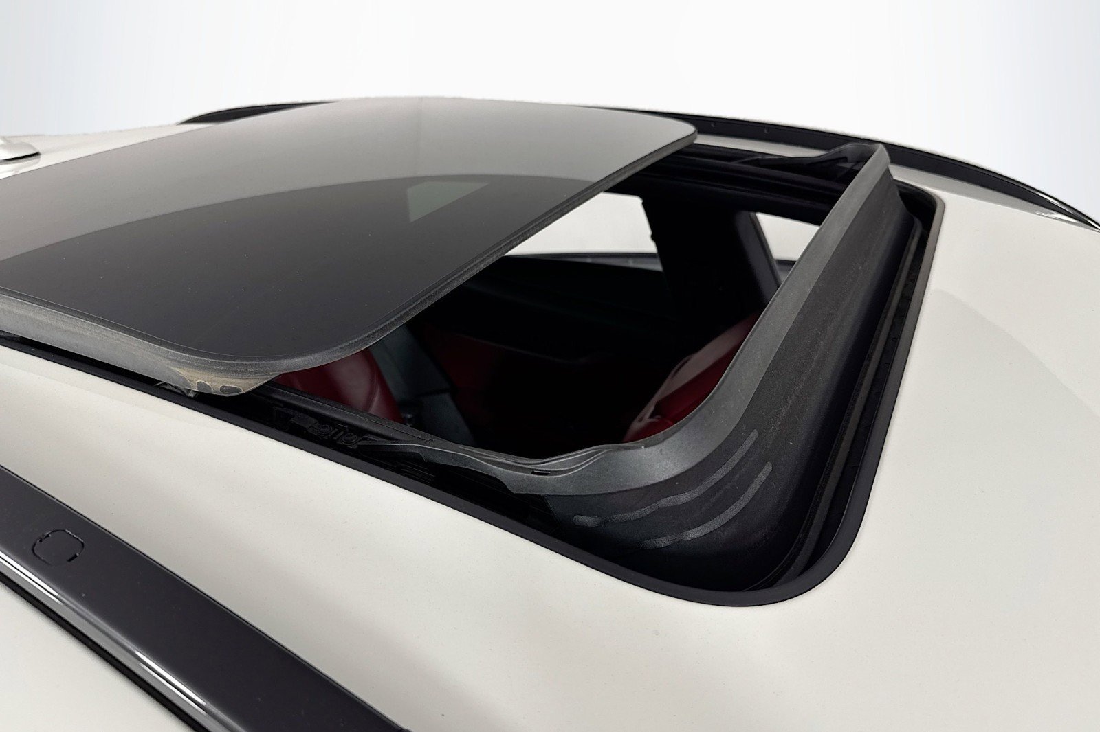 Used 2018 Maserati Levante GranSport image 21