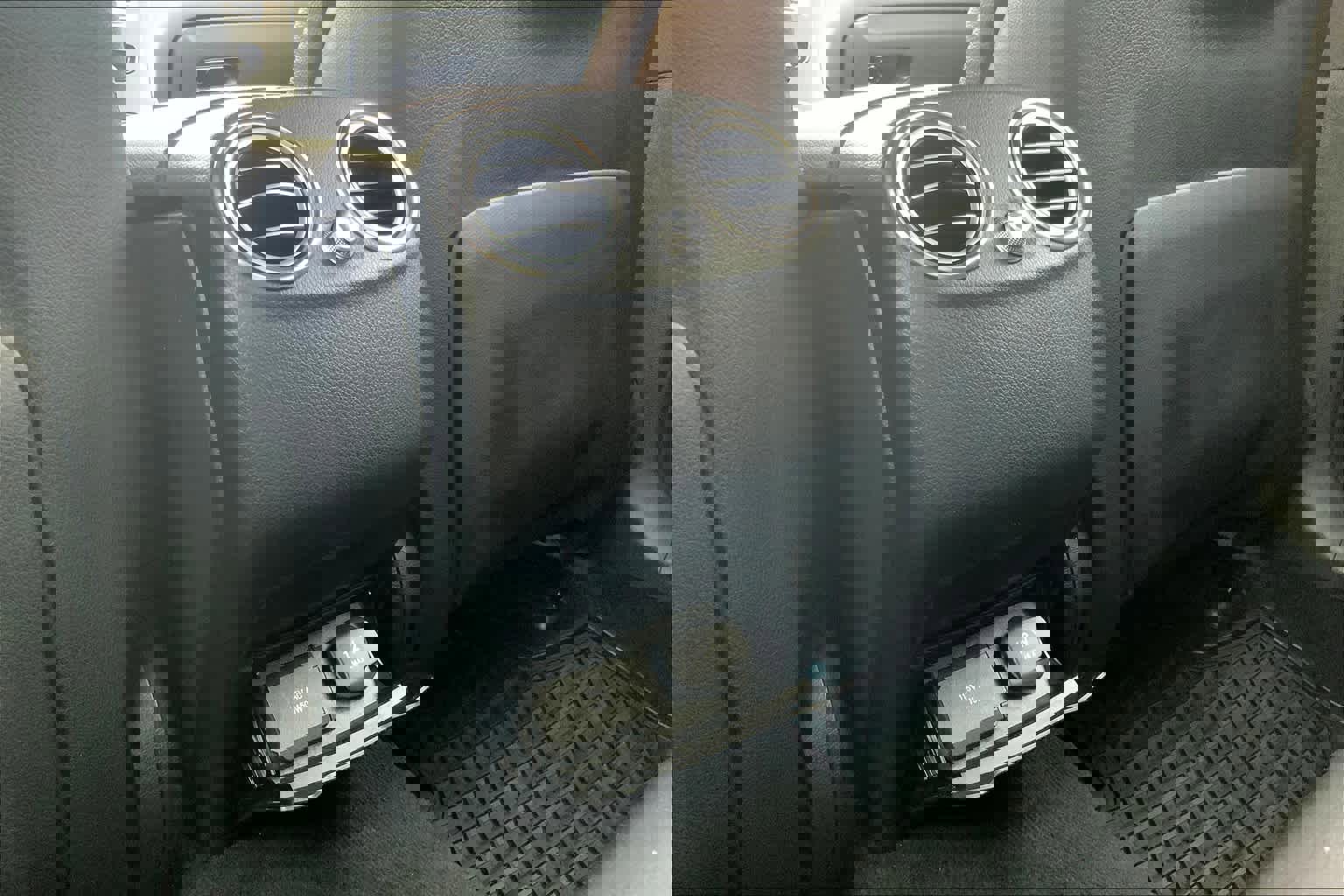 Used 2017 Mercedes-Benz GLC 300 4MATIC image 33