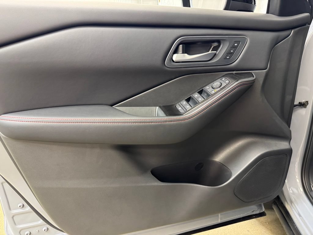 New 2026 Nissan Rogue SV w/ Rock Creek Premium Package AWD/4WD image 8