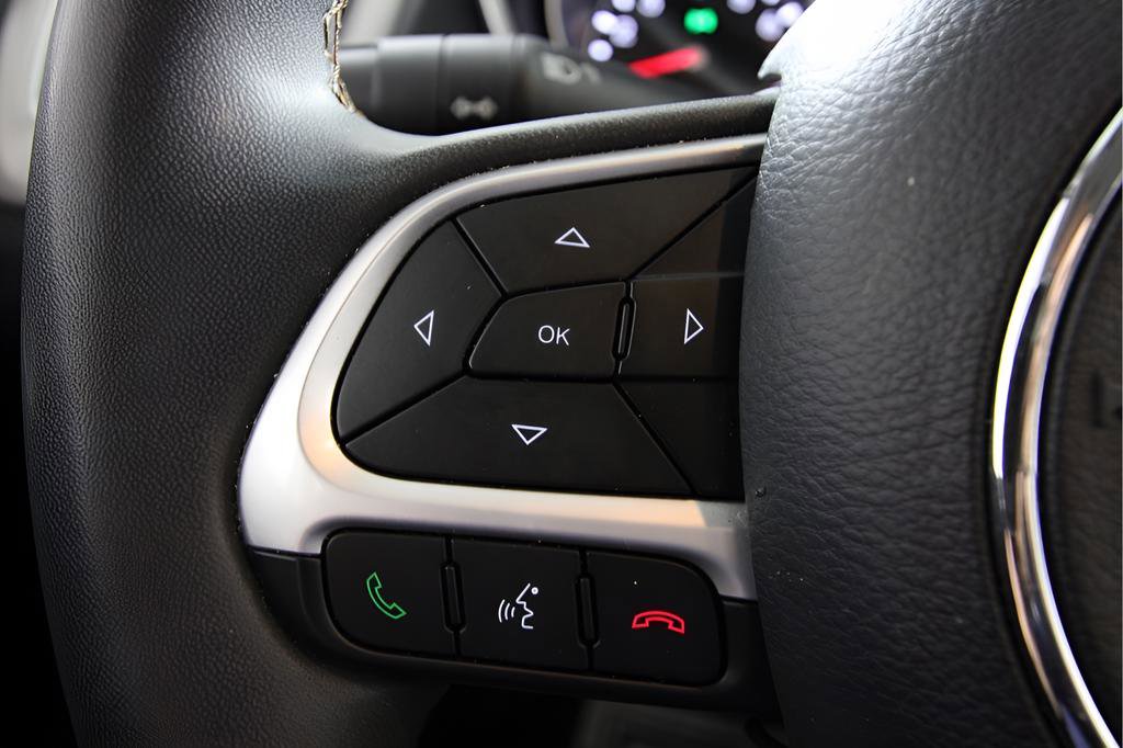 Used 2021 Jeep Compass Latitude image 21