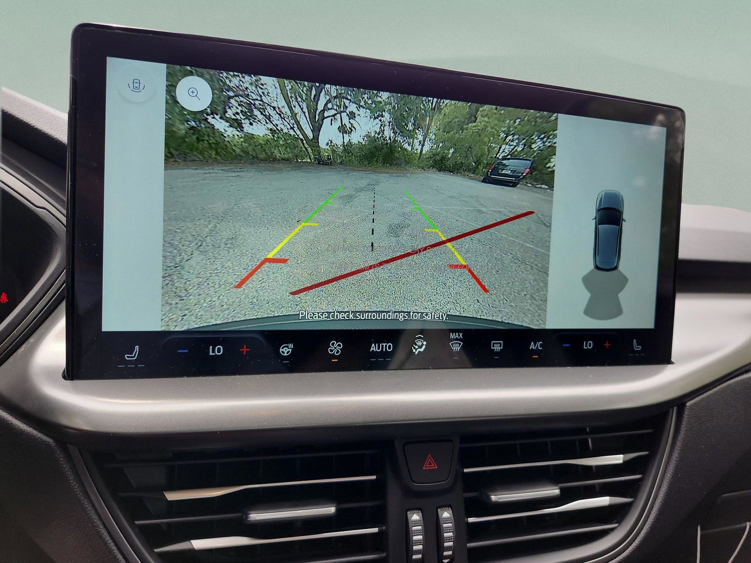 New 2025 Ford Escape SE image 28