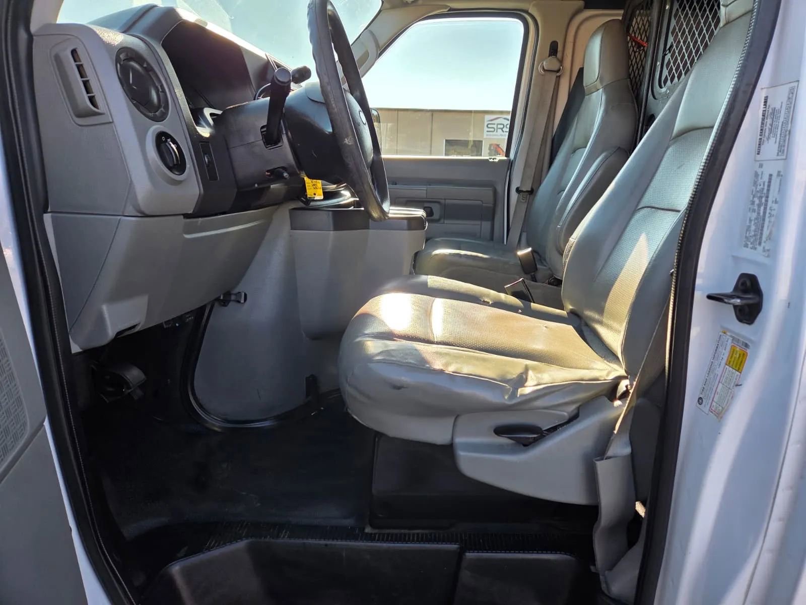 Used 2011 Ford E-150 and Econoline 150 w/ Commercial Cargo Van Pkg image 18