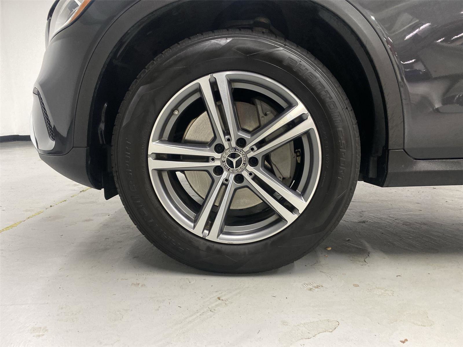 Used 2020 Mercedes-Benz GLC 300 4MATIC w/ Premium Package image 22